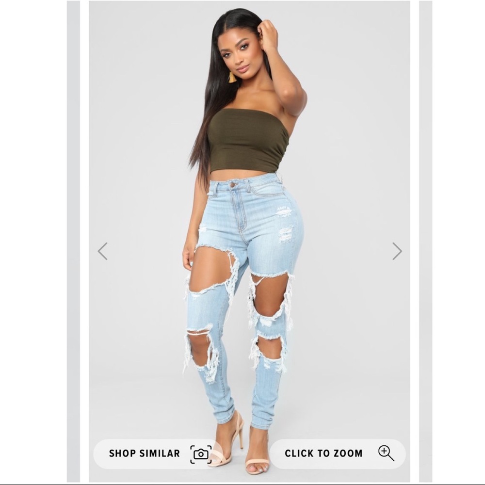 NWT High Rise Distressed Jeans - Light Blue Wash